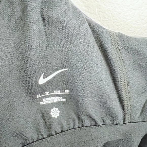 Nike Swim One Piece - Picture 4 of 7